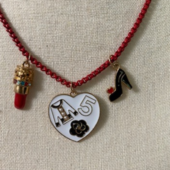 N5° Necklace - Picture 3 of 3